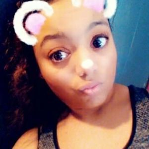 Meet your Posher, Latoya